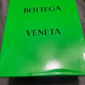 Bottega Veneta Vibrant Green Box